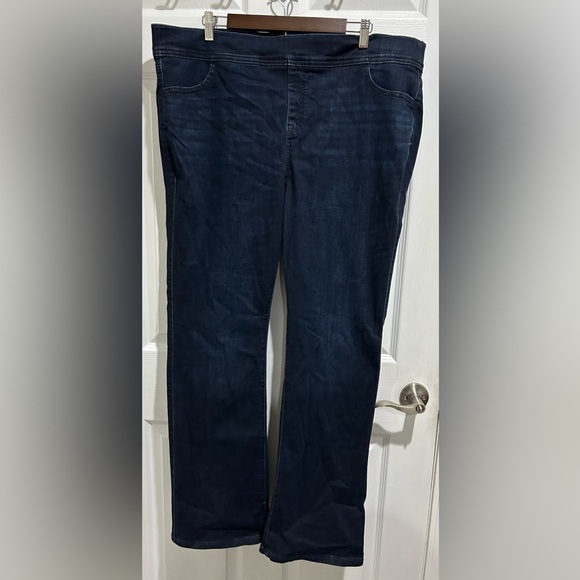 Torrid Slim Boot Cut Pull-on Jeans Womens Size 22/24 - Picture 1 of 4